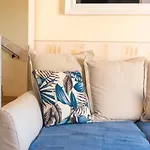 Sunny Oasis Getaway