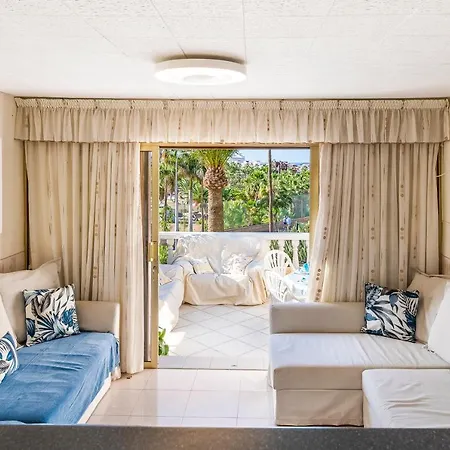 Sunny Oasis Getaway * 아데제