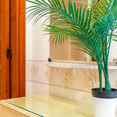 Apartment Sunny Oasis Getaway