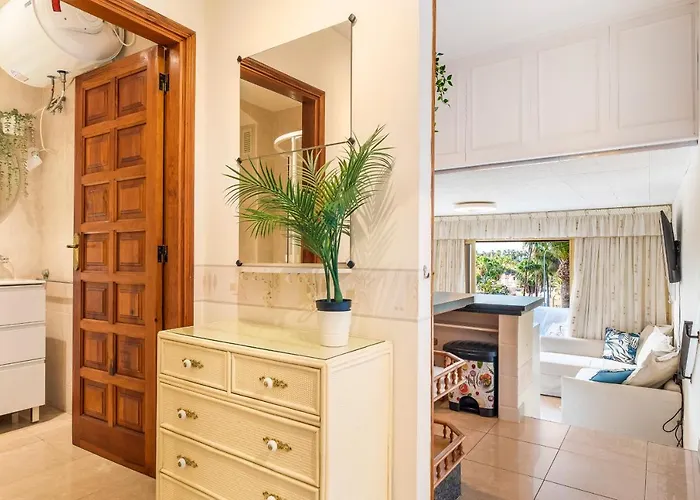 Sunny Oasis Getaway Apartman