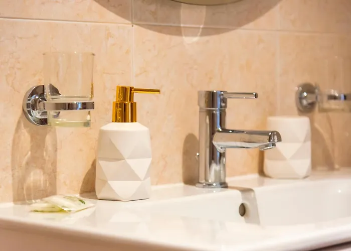 Sunny Oasis Getaway דירה